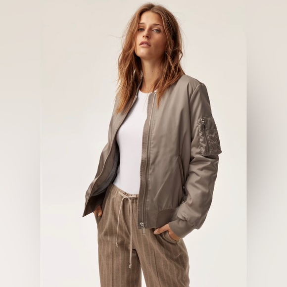 CLEARANCE❗️ Aritzia Gilman bomber jacket size XS - Picture 2 of 4